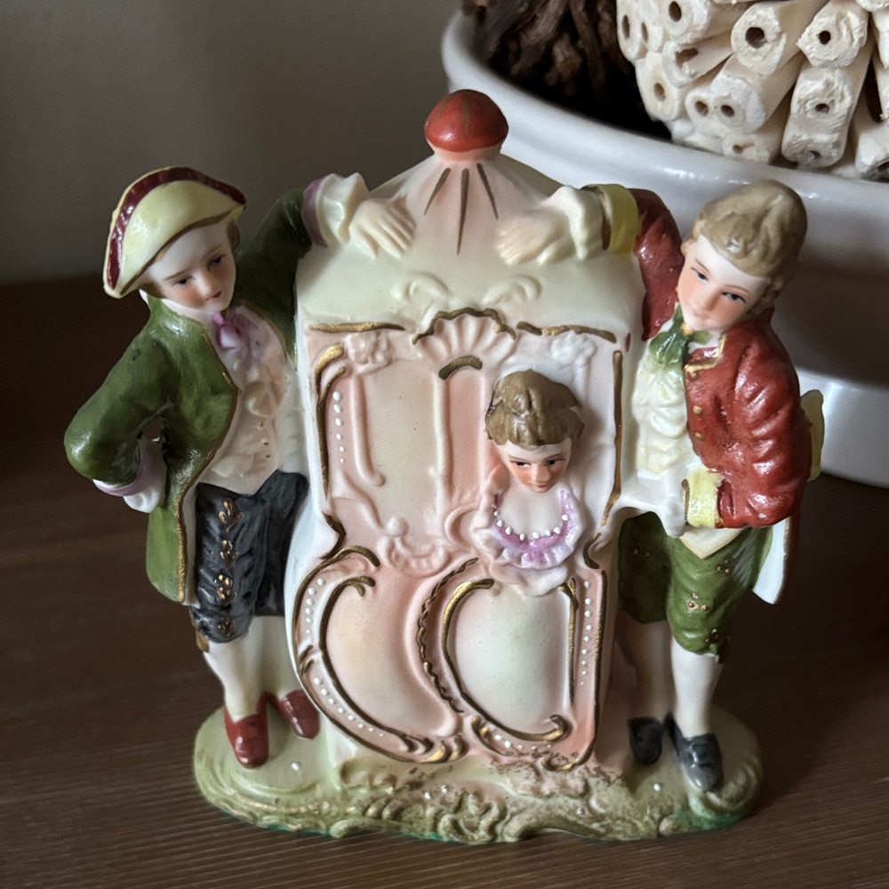 Vintage EPP Co Paul's Gifts Footmen with Woman Porcelain Figurine Colonial